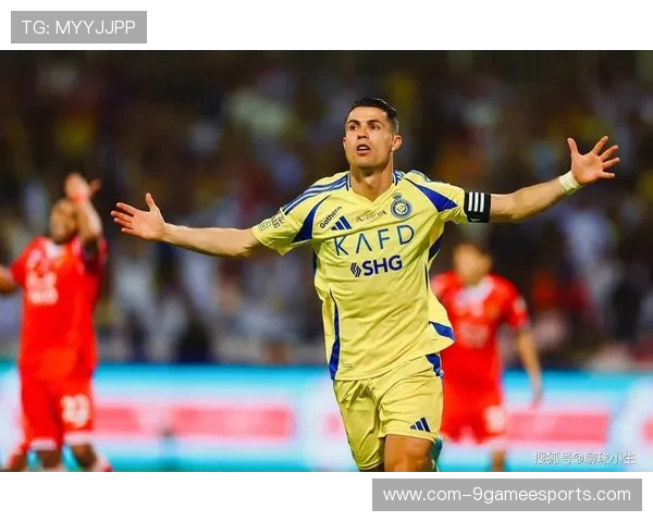 足球场上传奇球星众多 每一位都有着独特的历史与辉煌成就